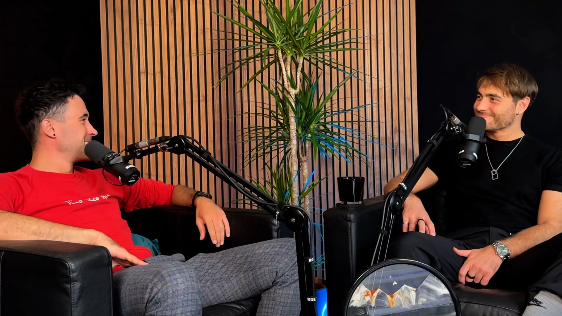 AllexParadox Podcas_Pleite in Island - mit Timo Hänseler und Tolga Keskin